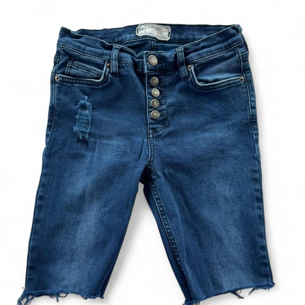 Free People Bermuda Denim Shorts Jorts size 28 Boho Raw Hem Casual Grunge